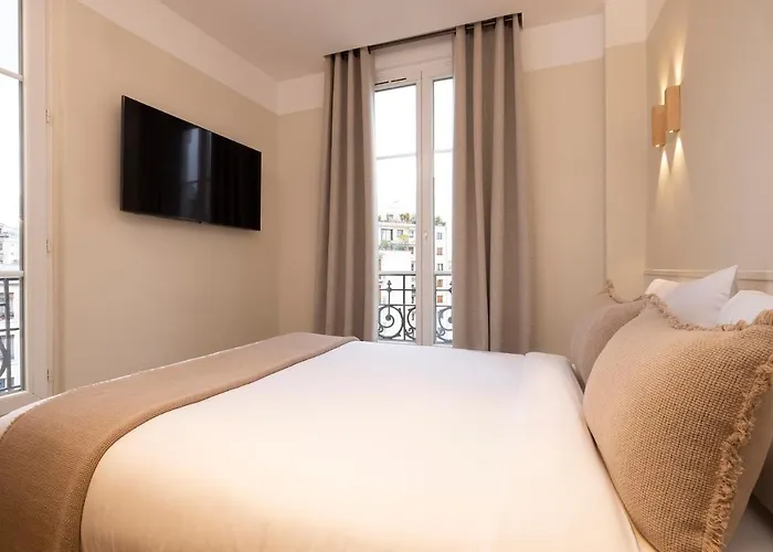 Sweet Hotel